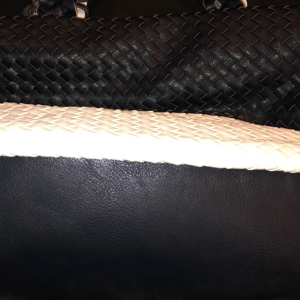 Handbag - Picture 6 of 8